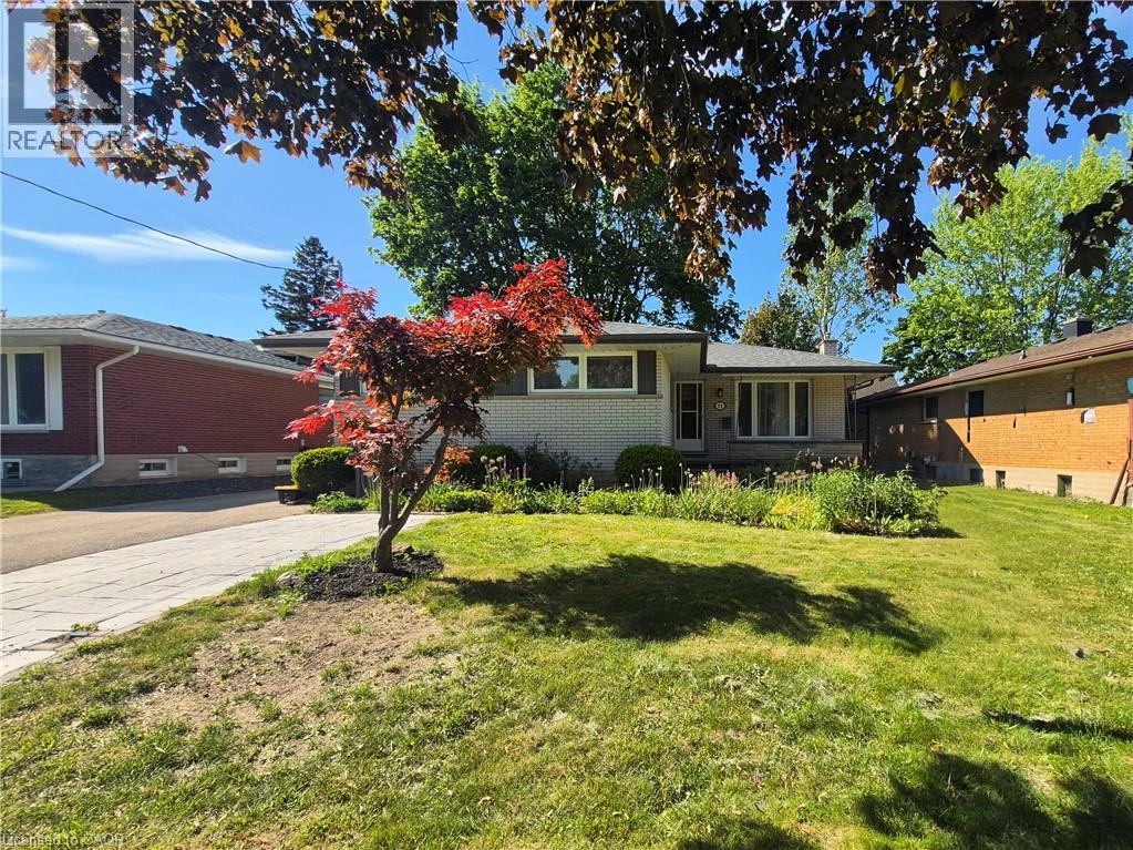 MLS® listing #30221235 for sale located at 11 DUNCAIRN Avenue