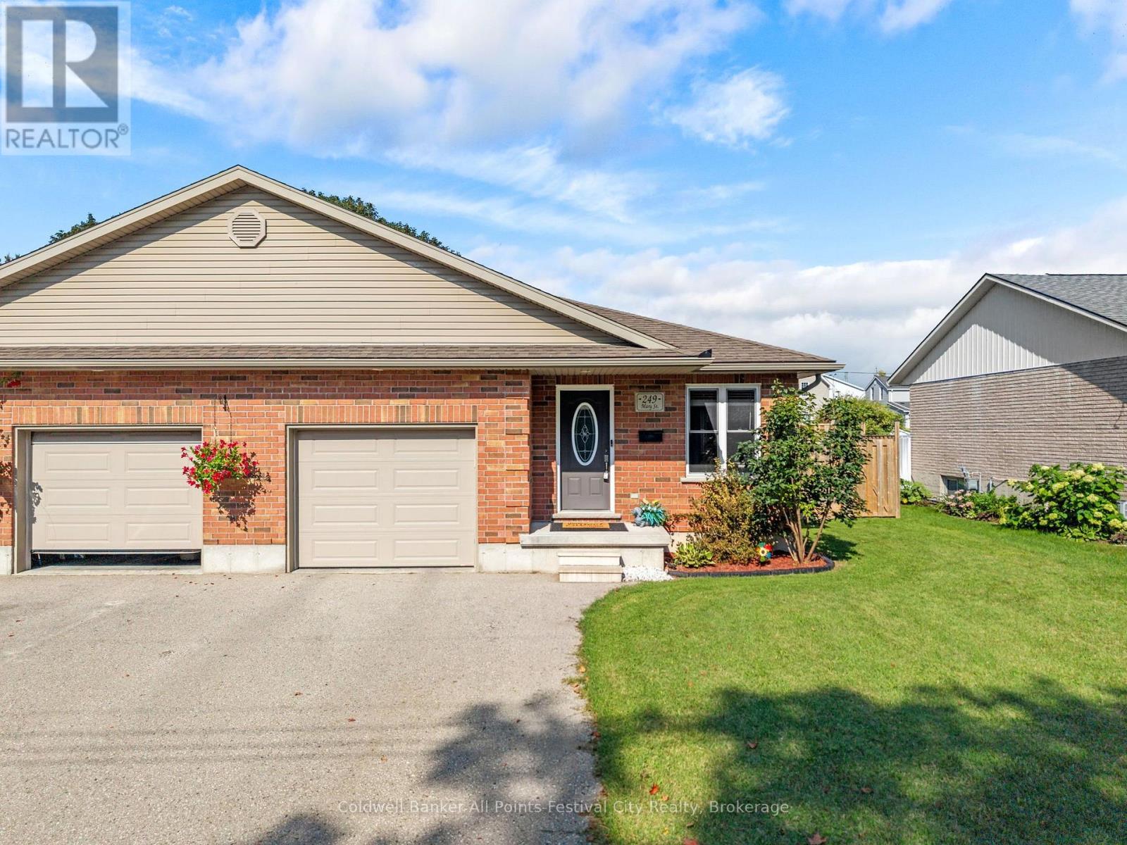 MLS® listing #30224178 for sale located at 249 MARY STREET