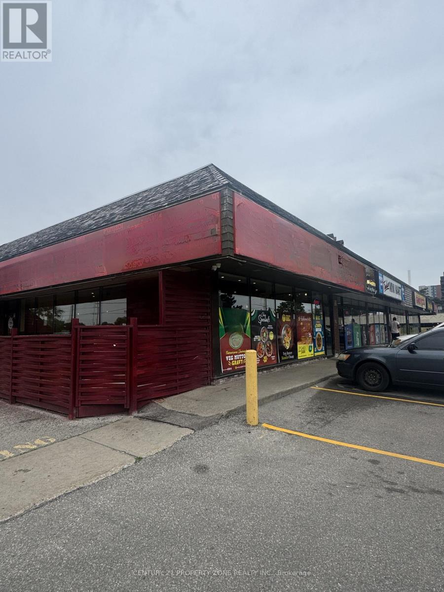 MLS® listing #30224248 for sale located at 1 - 1631 OXFORD STREET E