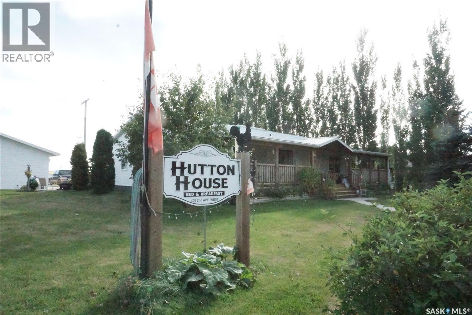 MLS® listing #30229205 for sale located at 406 2nd AVENUE W