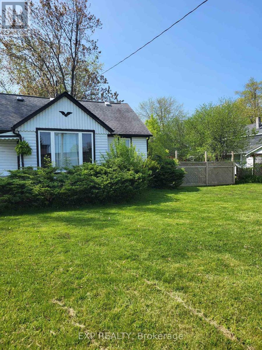 MLS® listing #30229779 for sale located at 1317 DOMINION ROAD