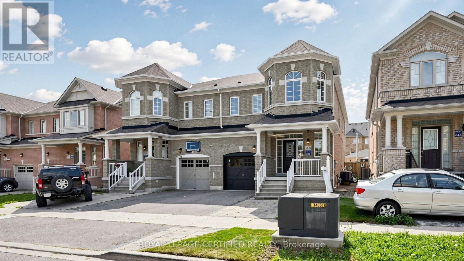 MLS® listing #30229801 for sale located at 5576 MEADOWCREST AVENUE