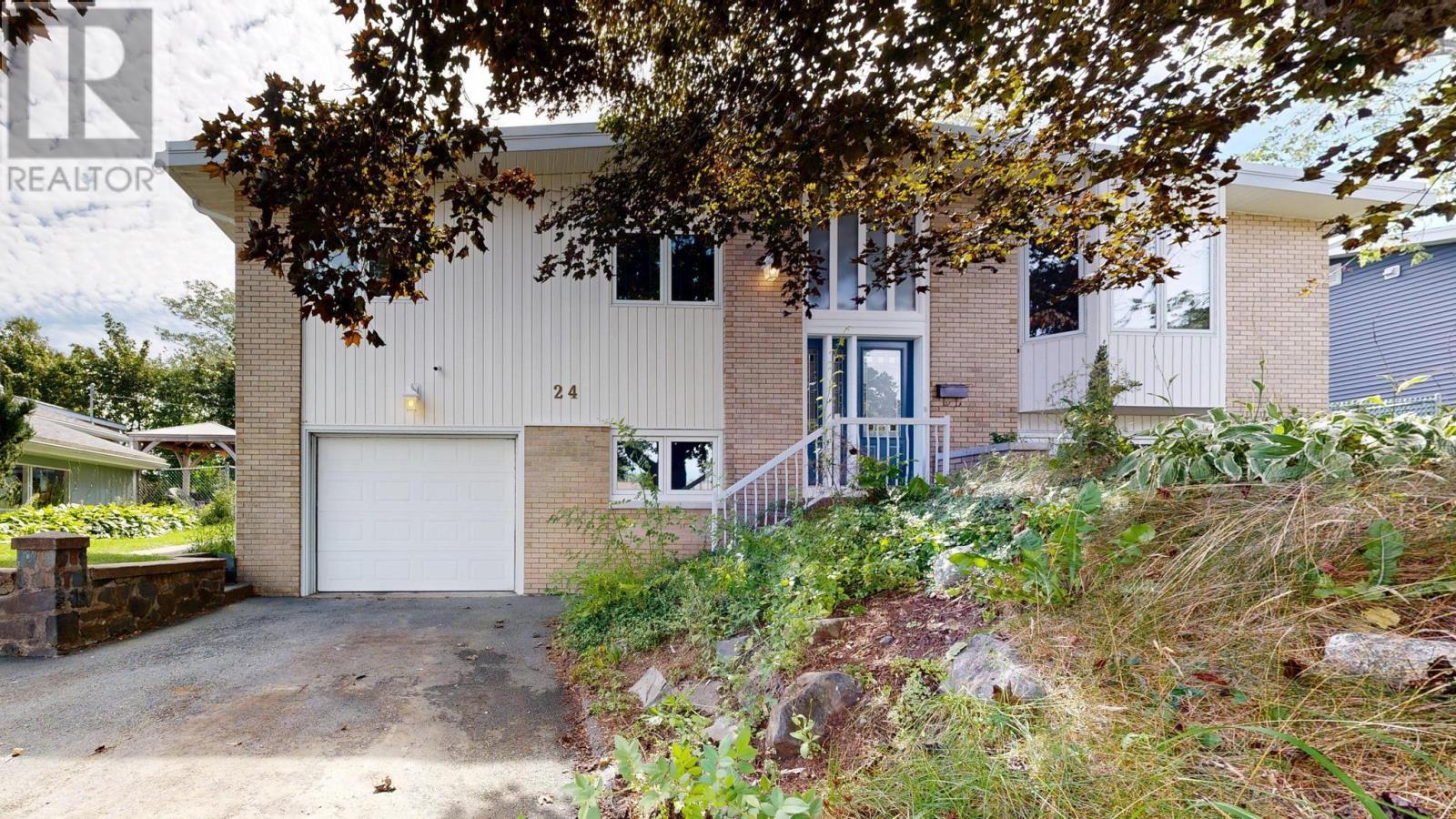 MLS® listing #30230303 for sale located at 24 Deepwood Clayton Park Crescent