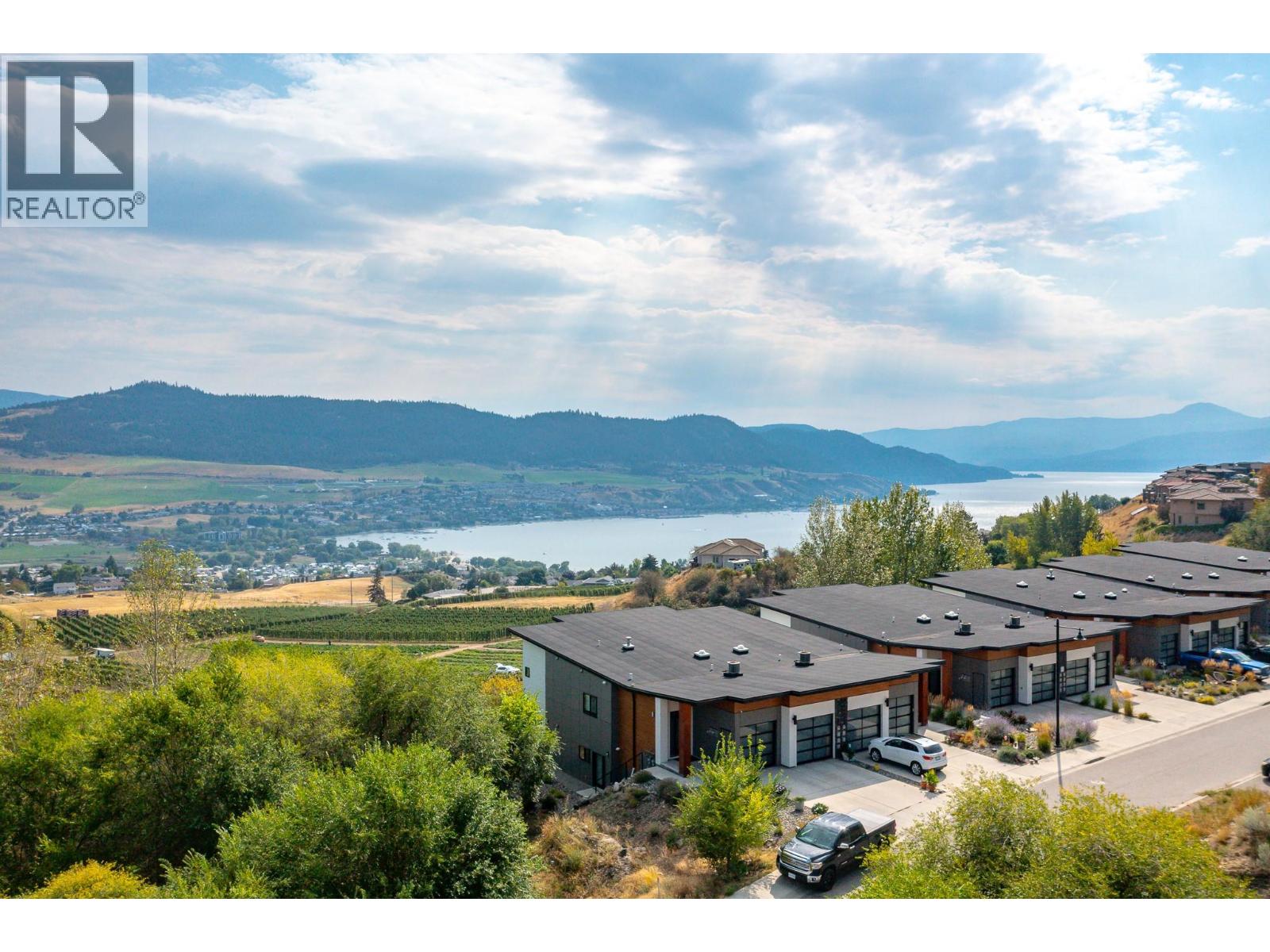 MLS® listing #30230327 for sale located at 206 Vineyard Way
