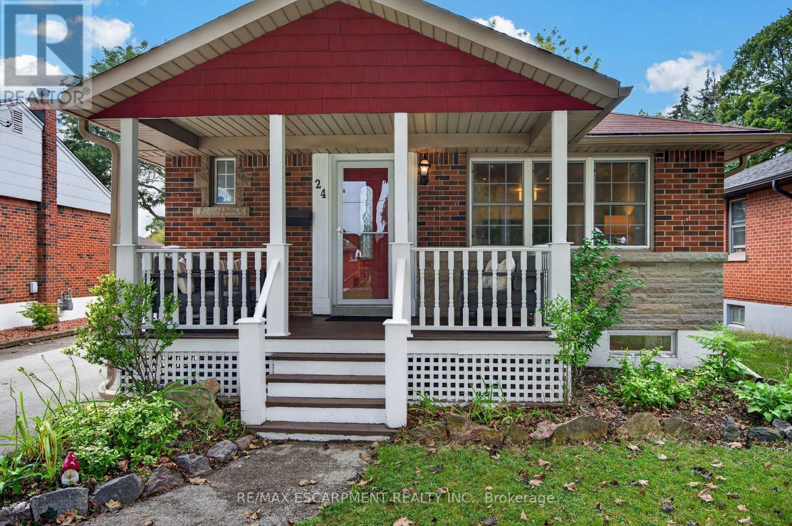 MLS® listing #30230531 for sale located at 24 CASTLEFIELD DRIVE