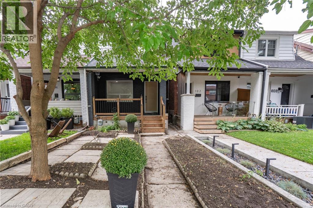 MLS® listing #30230536 for sale located at 100 ROSETHORN Avenue