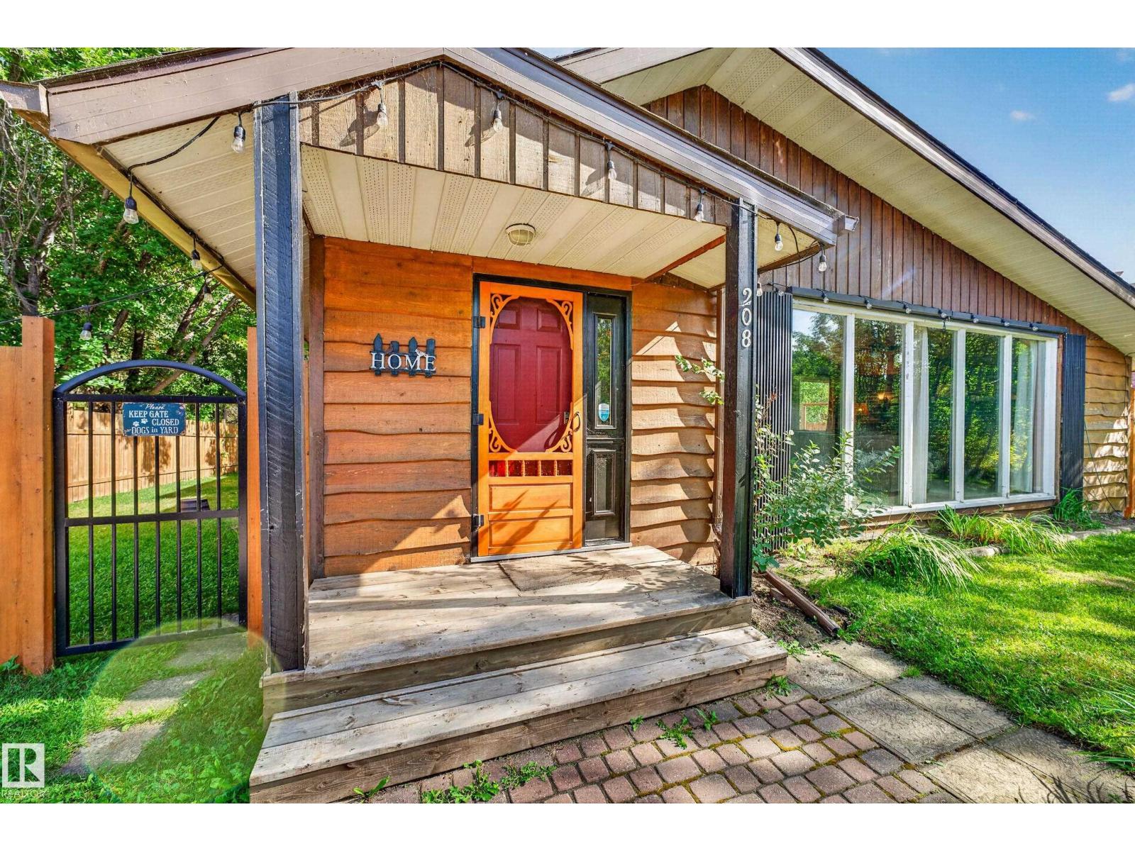 MLS® listing #30230755 for sale located at 208 1 AV