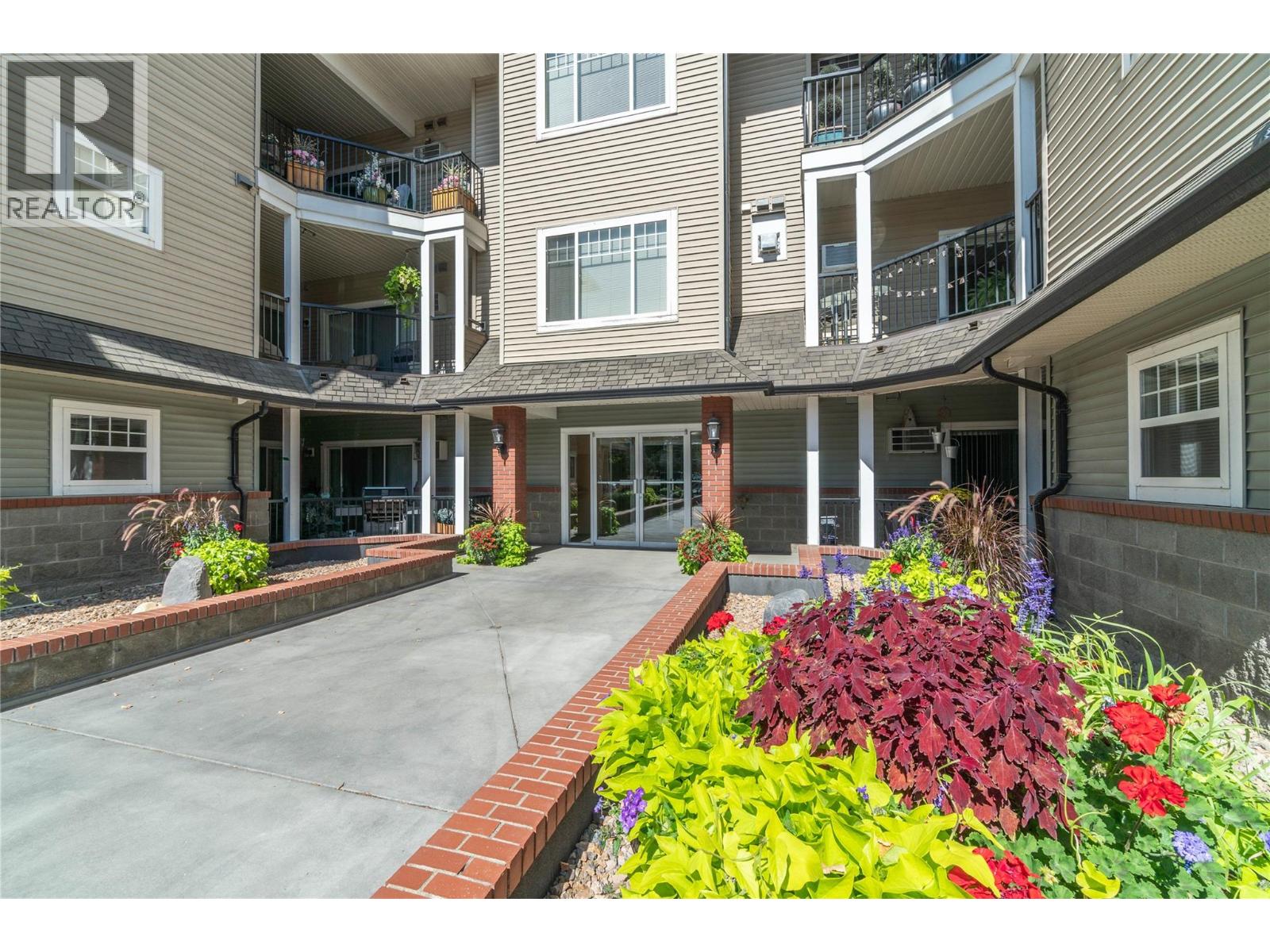 MLS® listing #30231905 for sale located at 550 LORNE Street Unit# 307