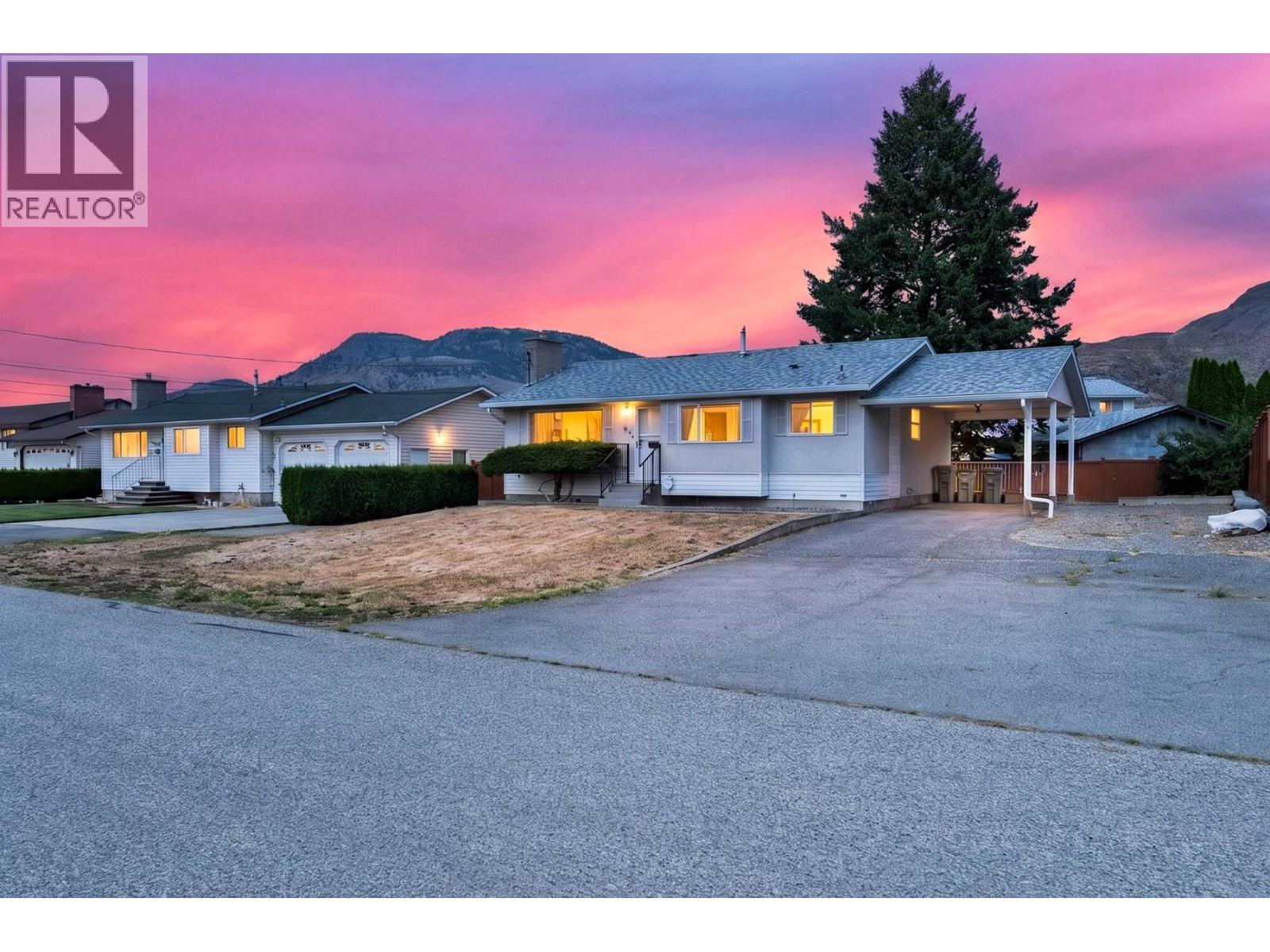MLS® listing #30231978 for sale located at 2640 Argyle Avenue