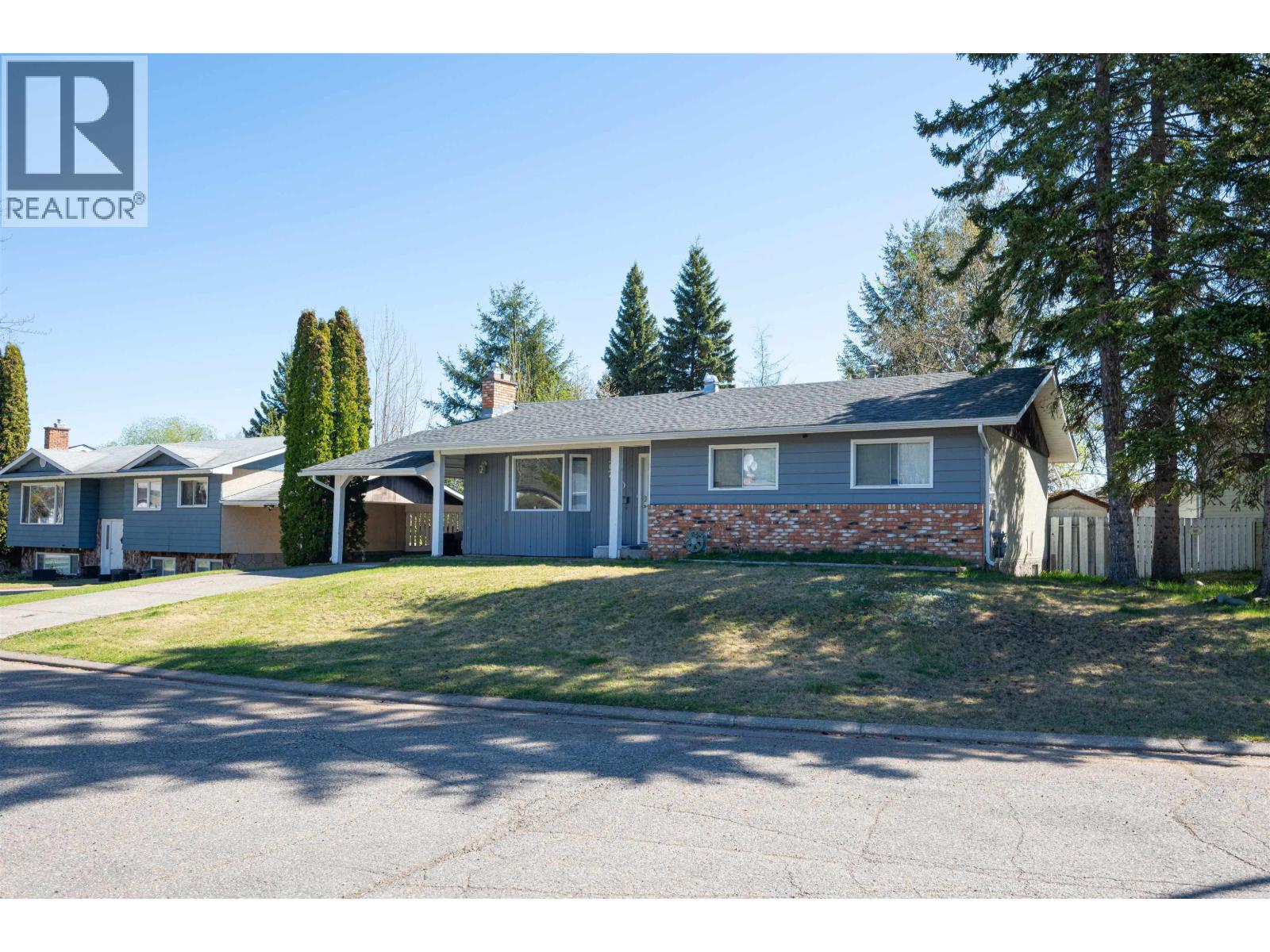 MLS® listing #30233472 for sale located at 730 FAULKNER CRESCENT