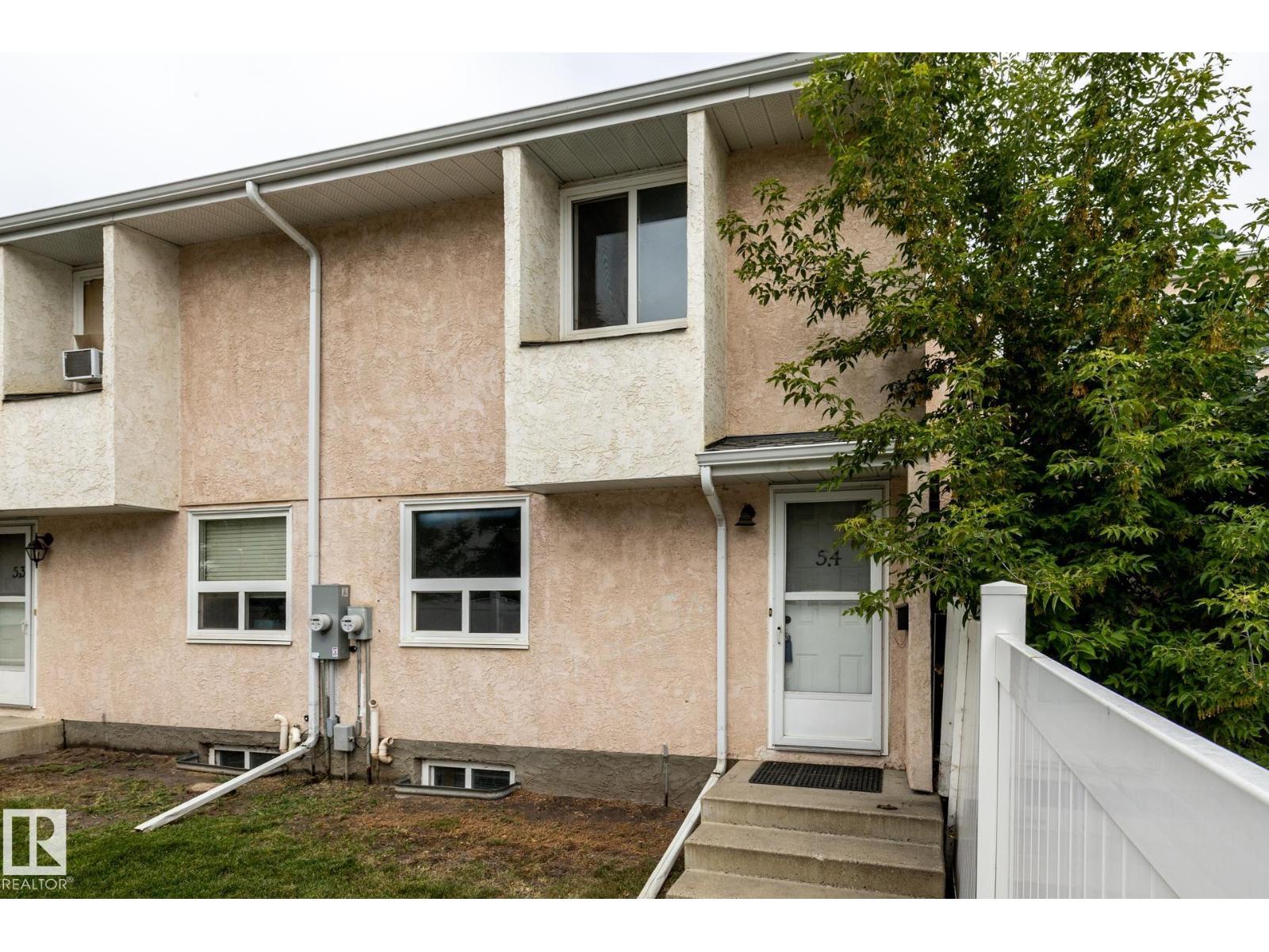 MLS® listing #30233919 for sale located at 54 LAKEWOOD VG NW