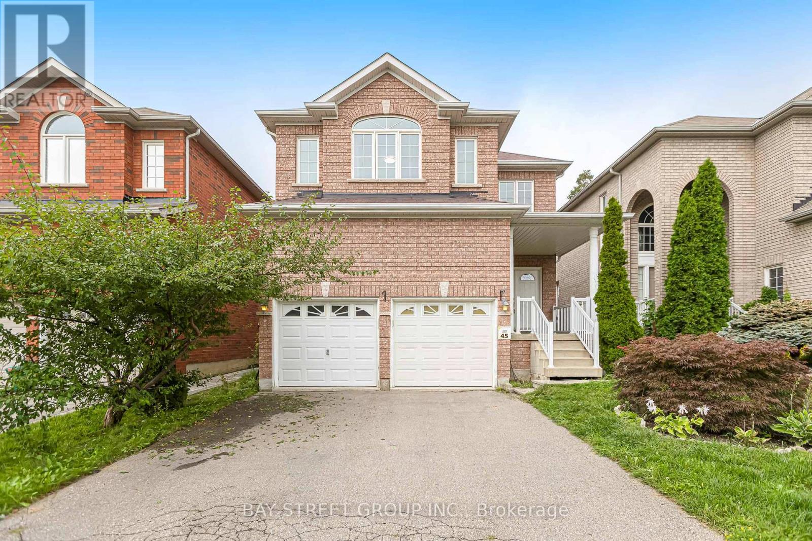 MLS® listing #30234095 for sale located at 45 OLD ORCHARD CRESCENT
