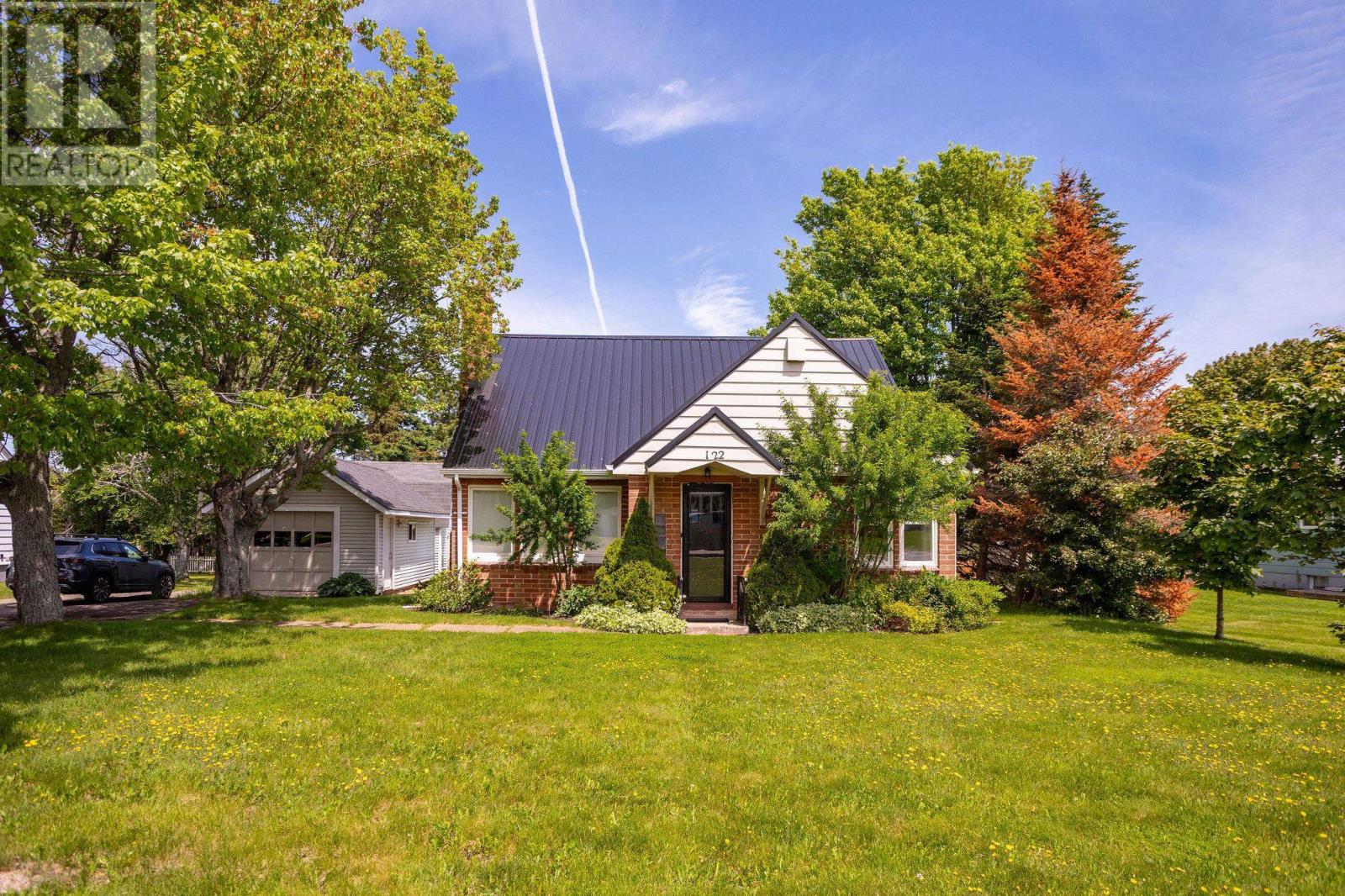 MLS® listing #30234223 for sale located at 122 Brackley Point Road