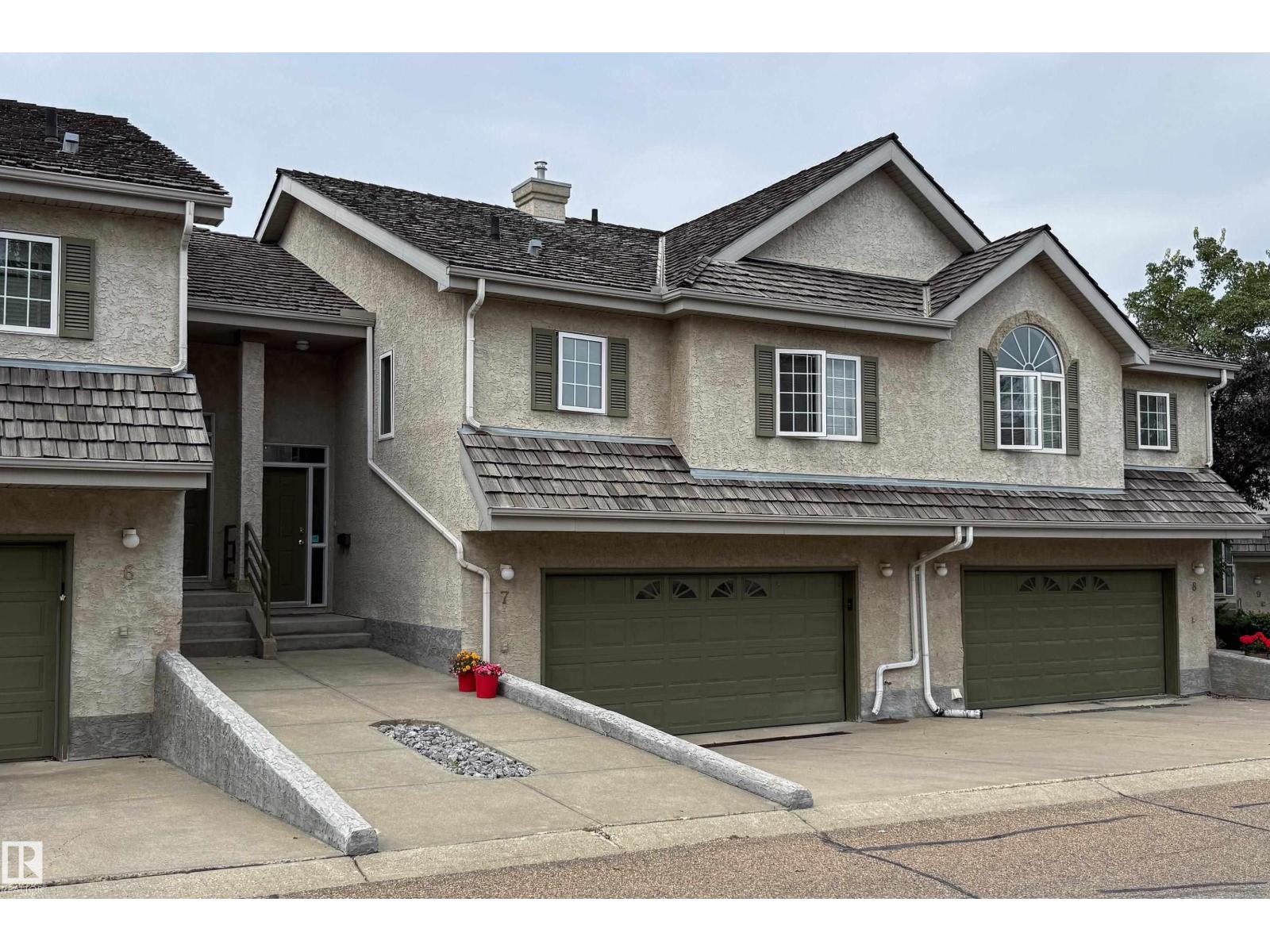 MLS® listing #30234280 for sale located at 7 1283 Carter Crest RD NW NW