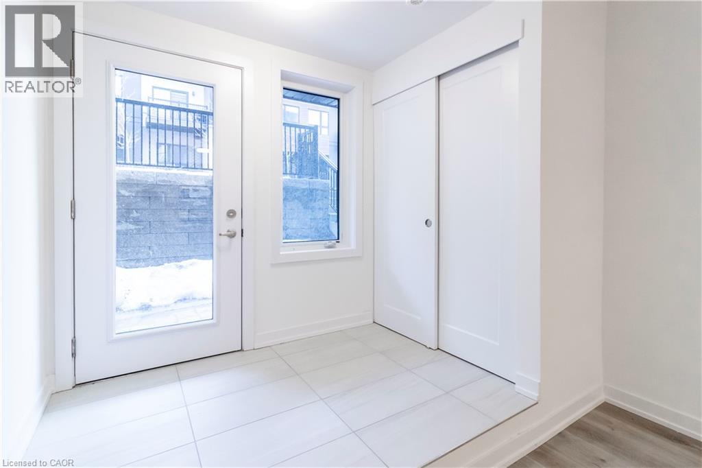 MLS® listing #30235632 for sale located at 40 PALACE Street Unit# M10