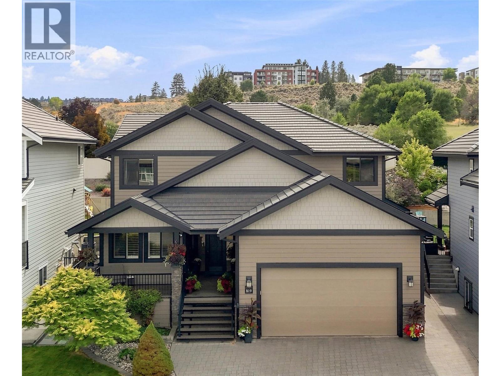 MLS® listing #30236423 for sale located at 819 Fernie Court