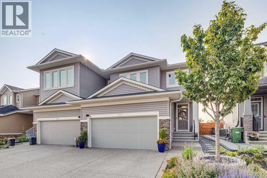 MLS® listing #30238961 for sale located at 212 Evansglen Close NW