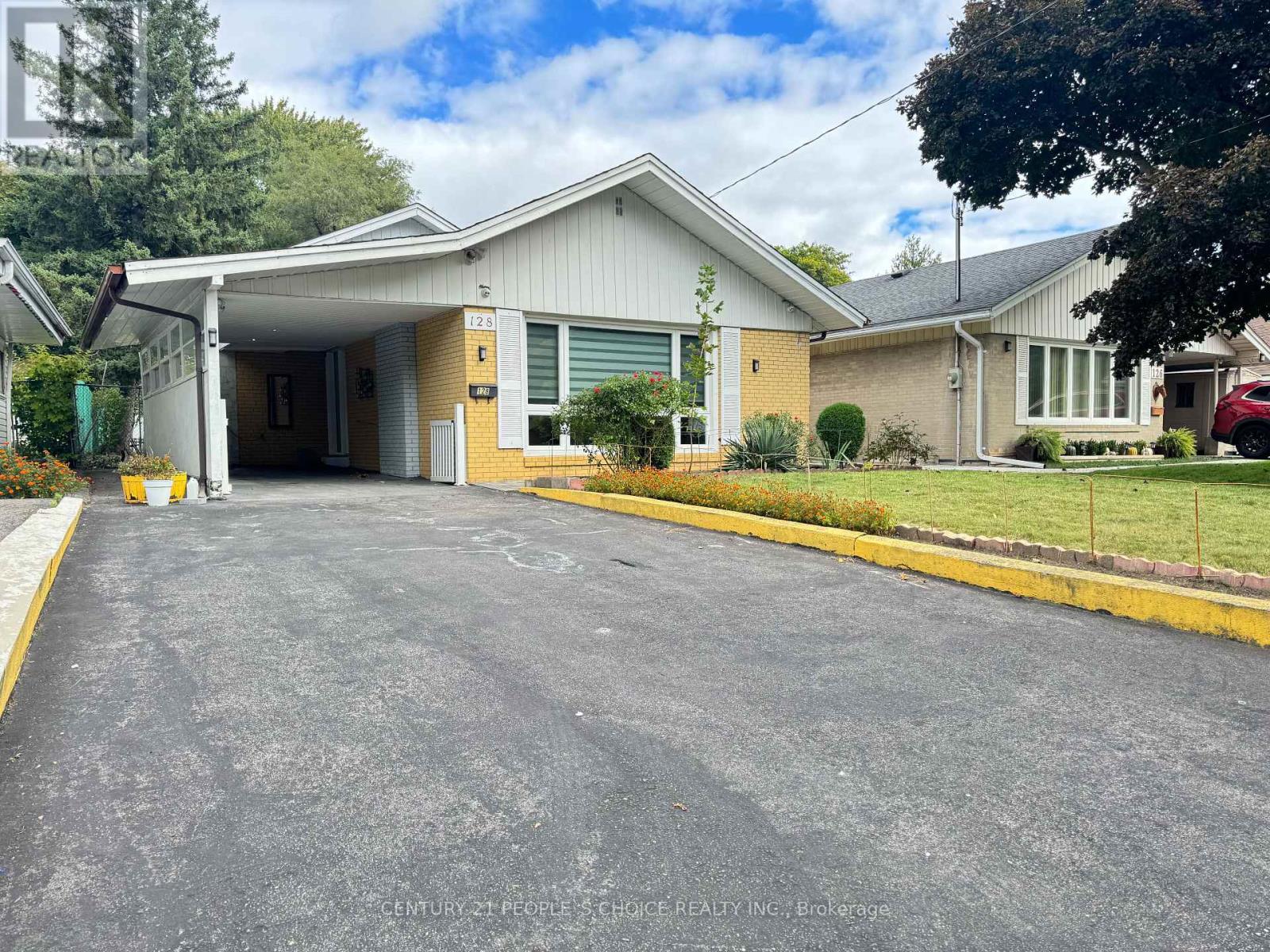 MLS® listing #30239052 for sale located at 128 ELMHURST DRIVE