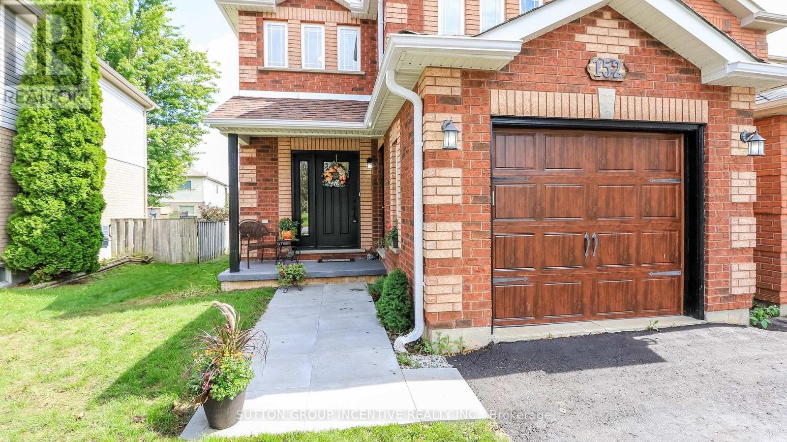 MLS® listing #30239189 for sale located at 152 JULIA CRESCENT