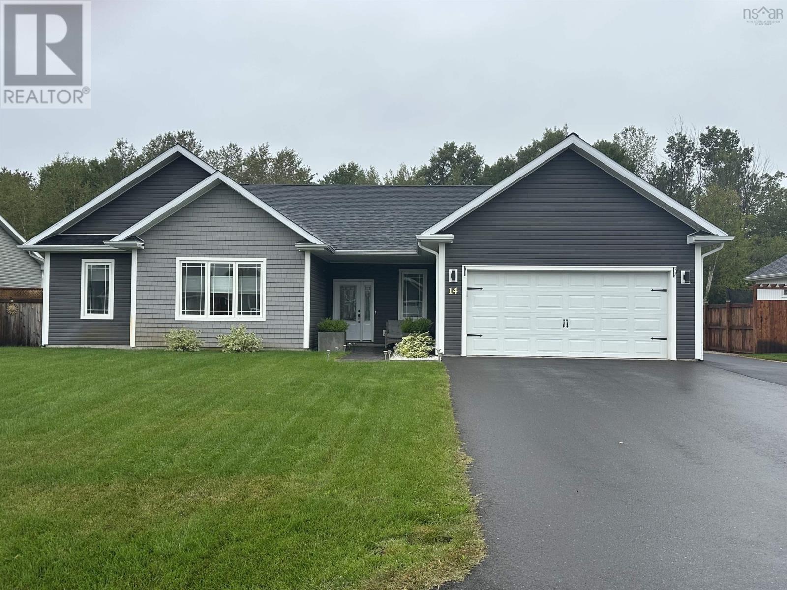 MLS® listing #30239773 for sale located at 14 Marilyn Court|Oakhurst