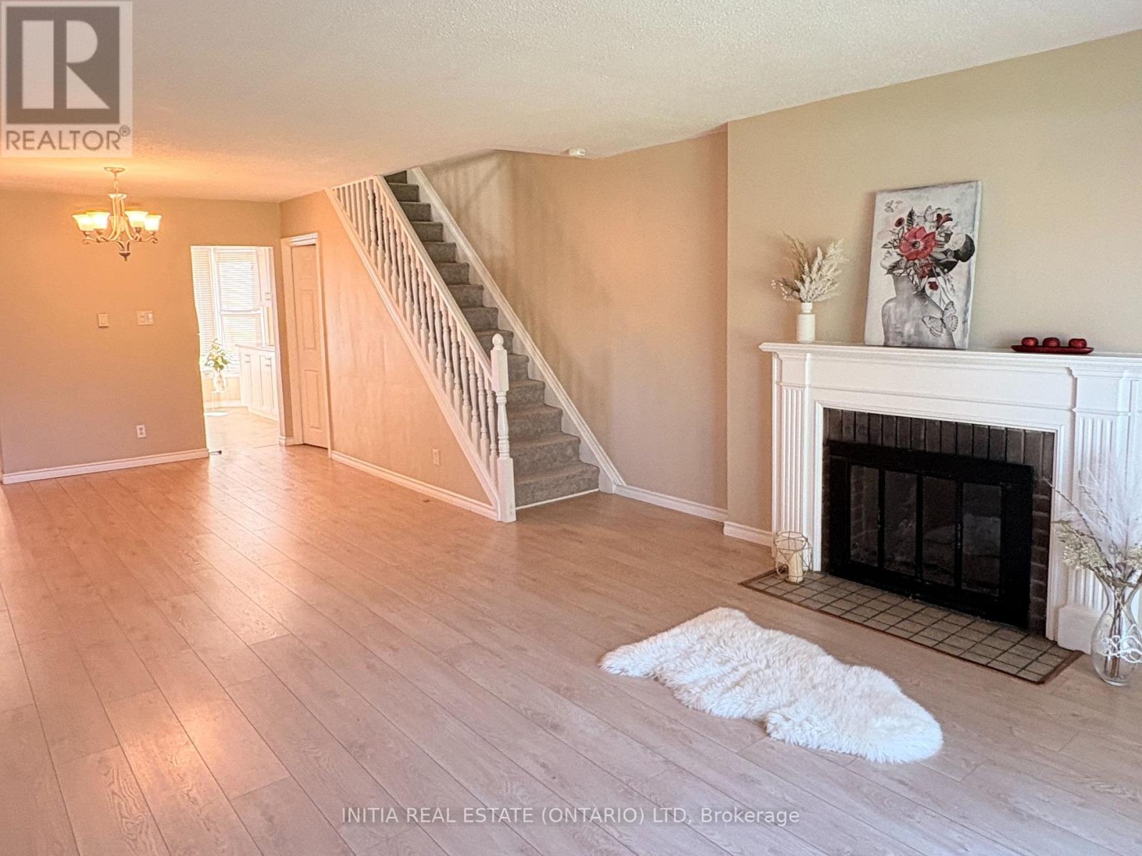 MLS® listing #30239817 for sale located at 47 ARBOUR GLEN CRESCENT