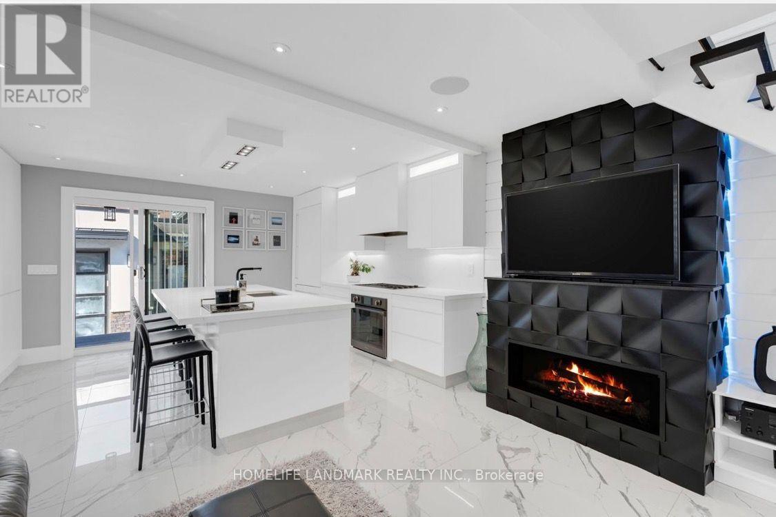 MLS® listing #30240603 for sale located at UPPER - 58 CARRICK AVENUE