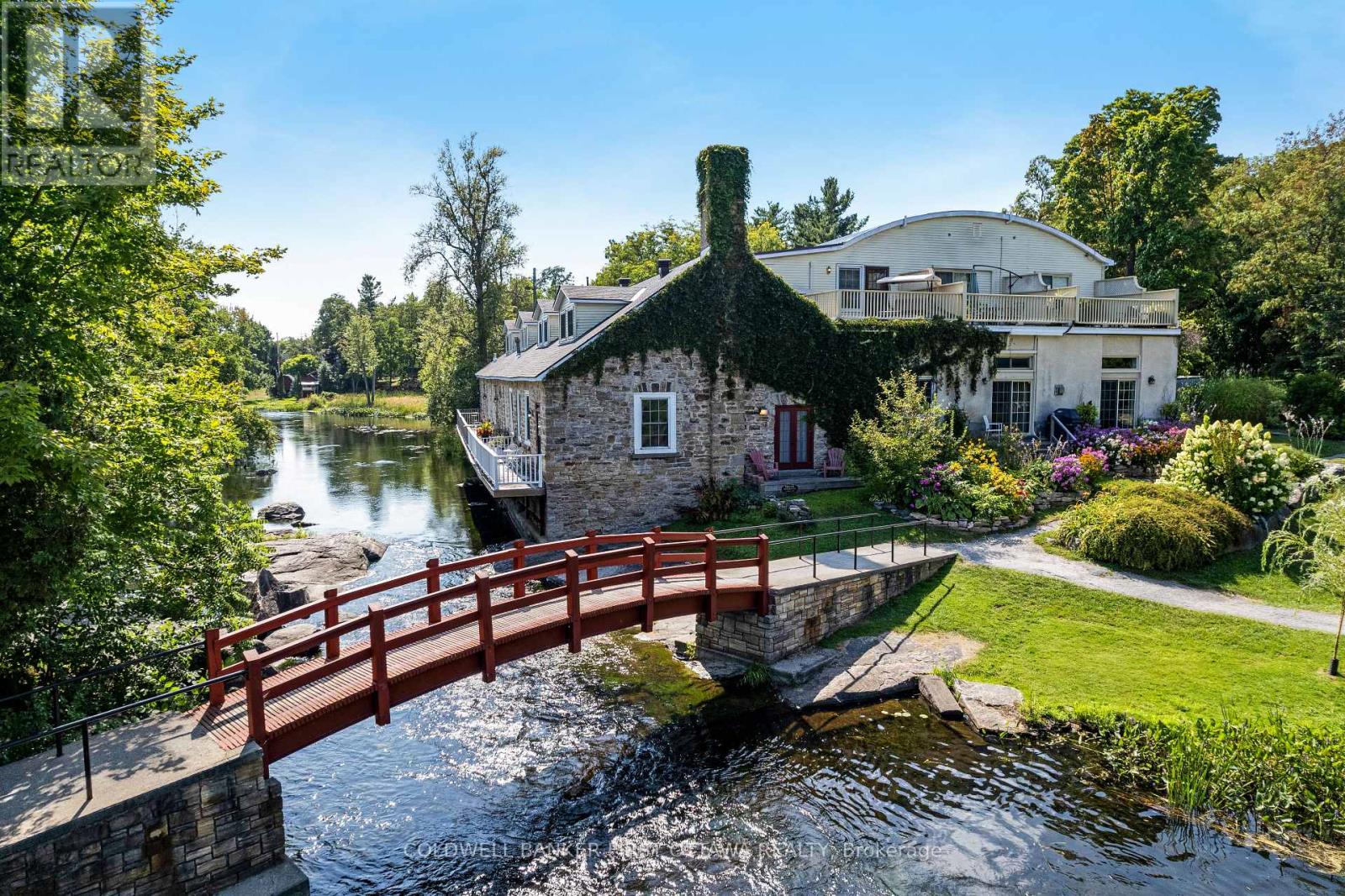 MLS® listing #30241312 for sale located at 7A LEWIS STREET