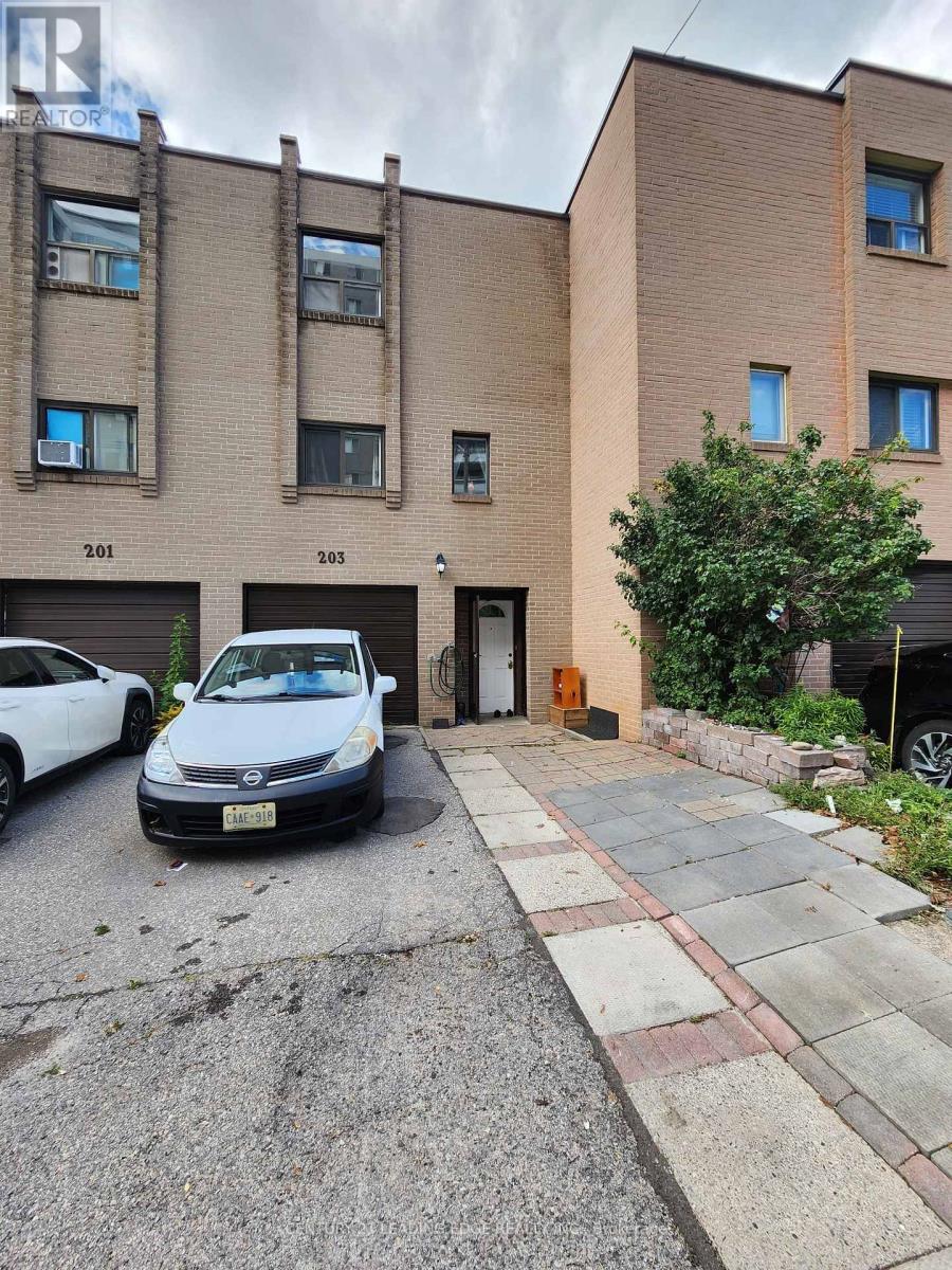 MLS® listing #30241797 for sale located at 82 - 203 LOTHERTON PATHWAY