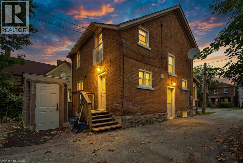 MLS® listing #30241949 for sale located at 195 VICTORIA Street N Unit# Basement
