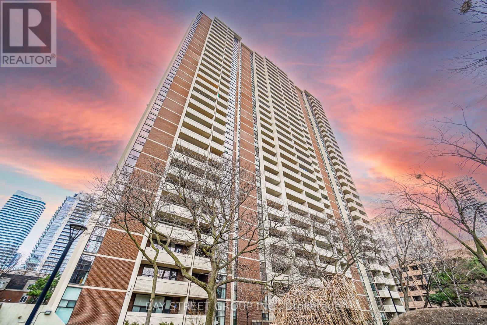MLS® listing #30242651 for sale located at 1016 - 40 HOMEWOOD AVENUE