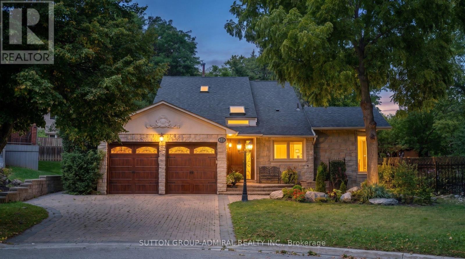 MLS® listing #30242660 for sale located at 12 SAUNDERS LANE