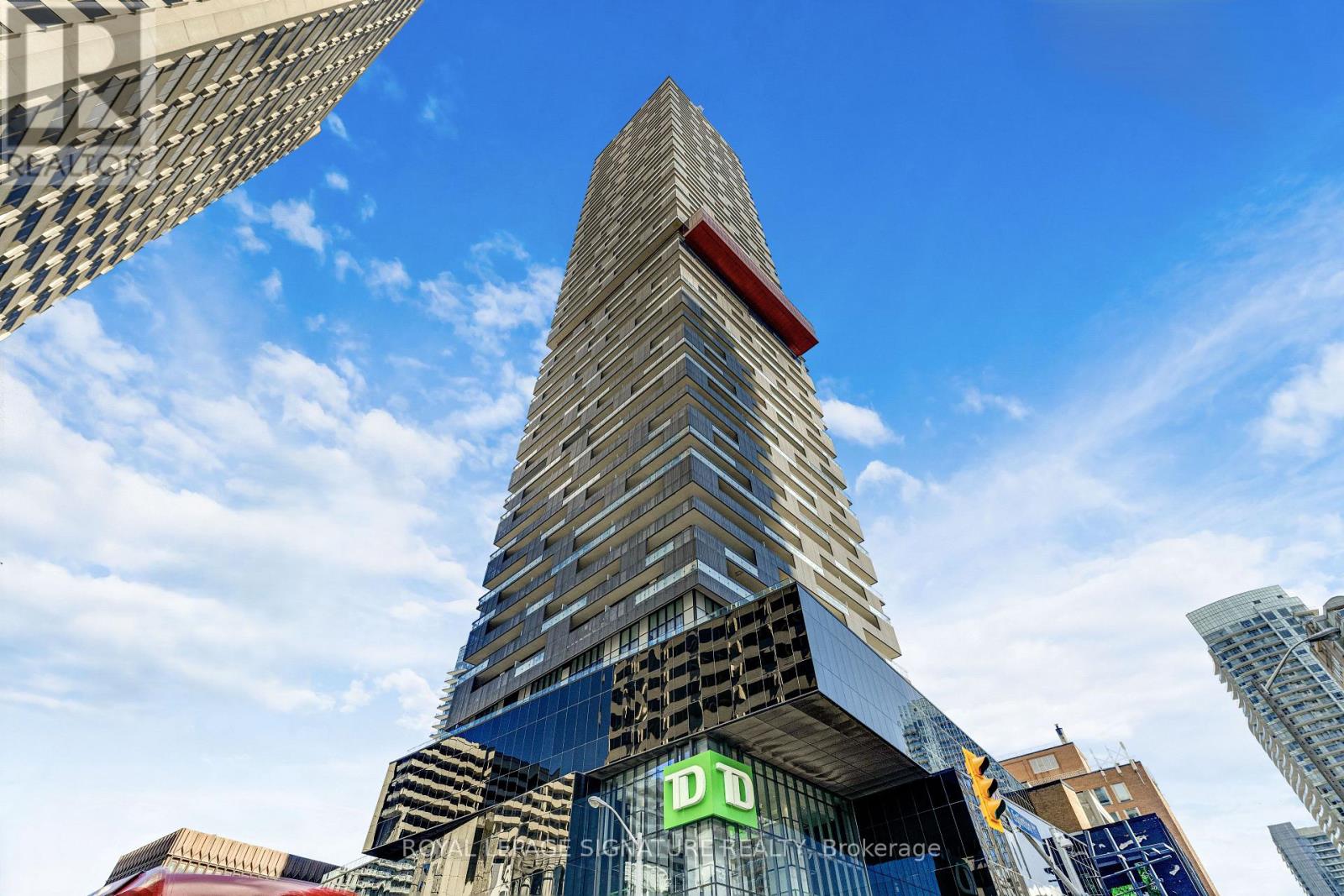MLS® listing #30243205 for sale located at 5009 - 8 EGLINTON AVENUE E