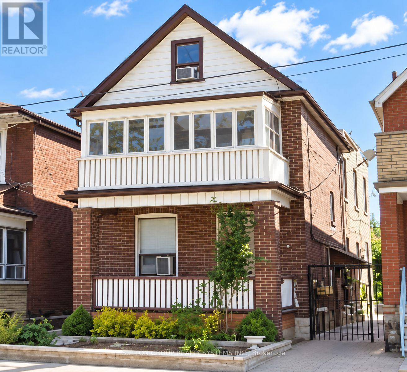 MLS® listing #30243636 for sale located at 1139 DOVERCOURT ROAD