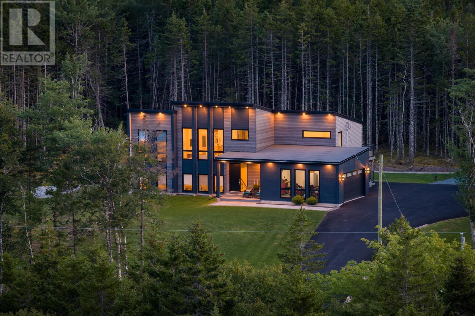 MLS® listing #30244253 for sale located at 1129 Voyageur Way