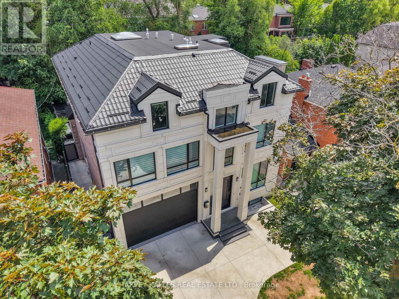 MLS® listing #30244358 for sale located at 615 BRIAR HILL AVENUE