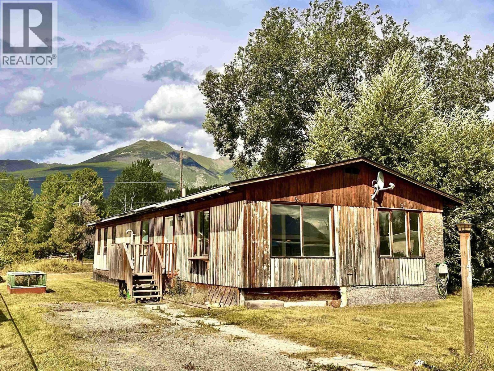 MLS® listing #30248669 for sale located at 1144 4TH AVENUE