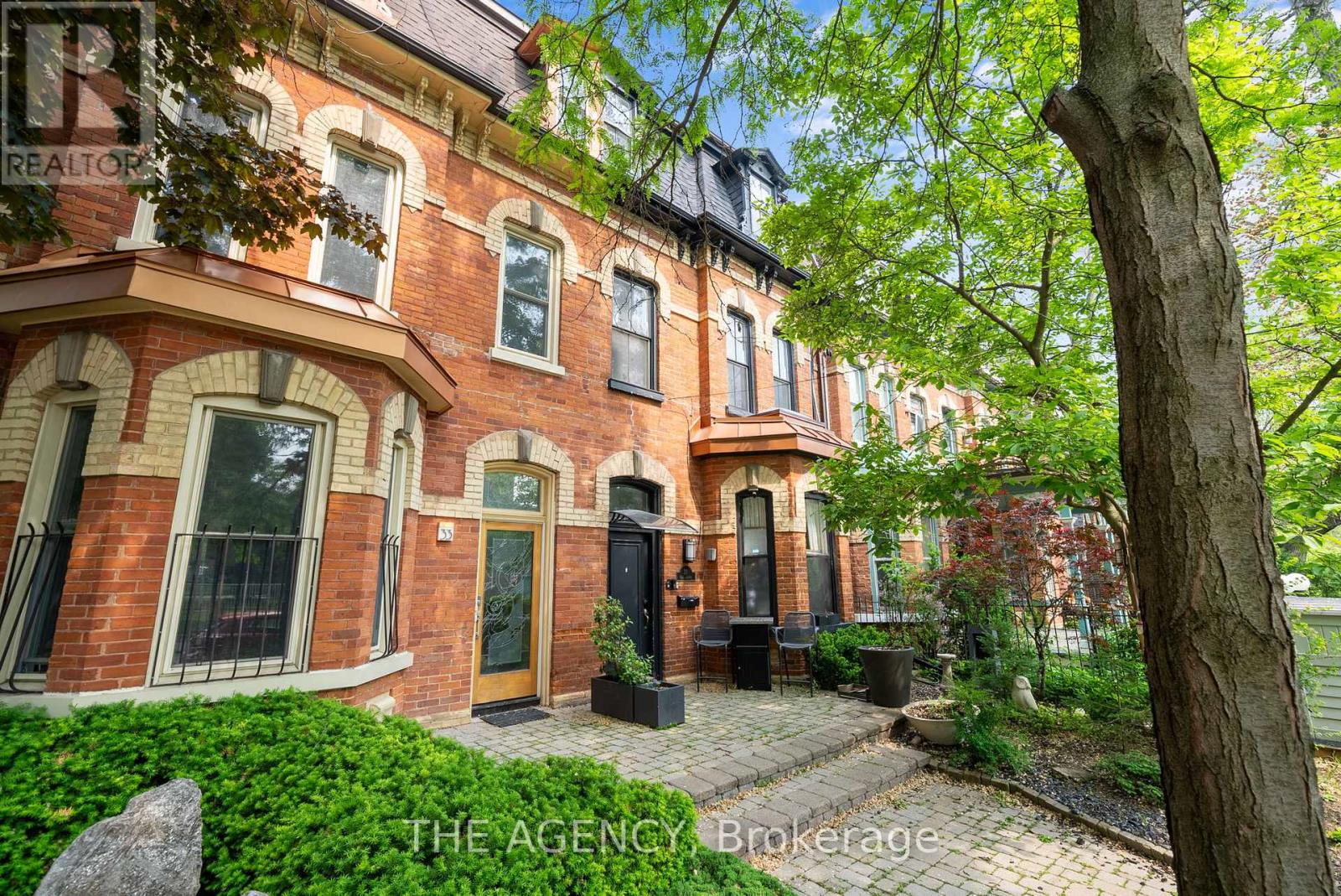 MLS® listing #30251290 for sale located at 31 ROSE AVENUE