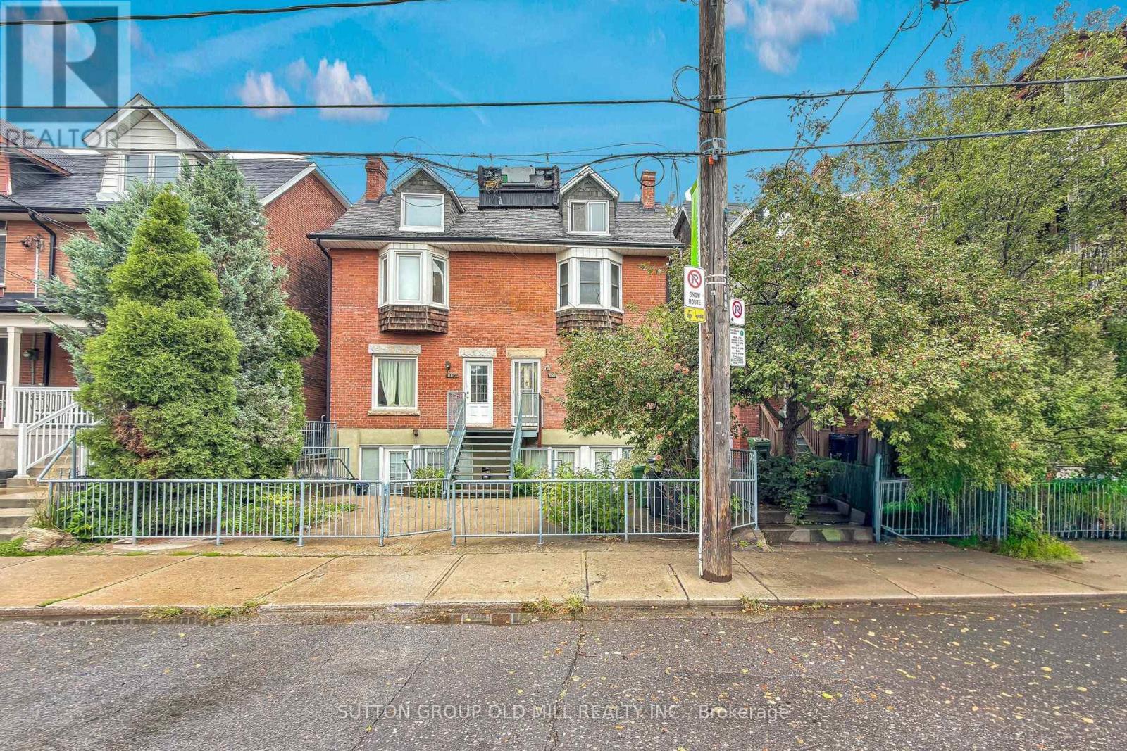 MLS® listing #30253831 for sale located at 1060 COLLEGE STREET