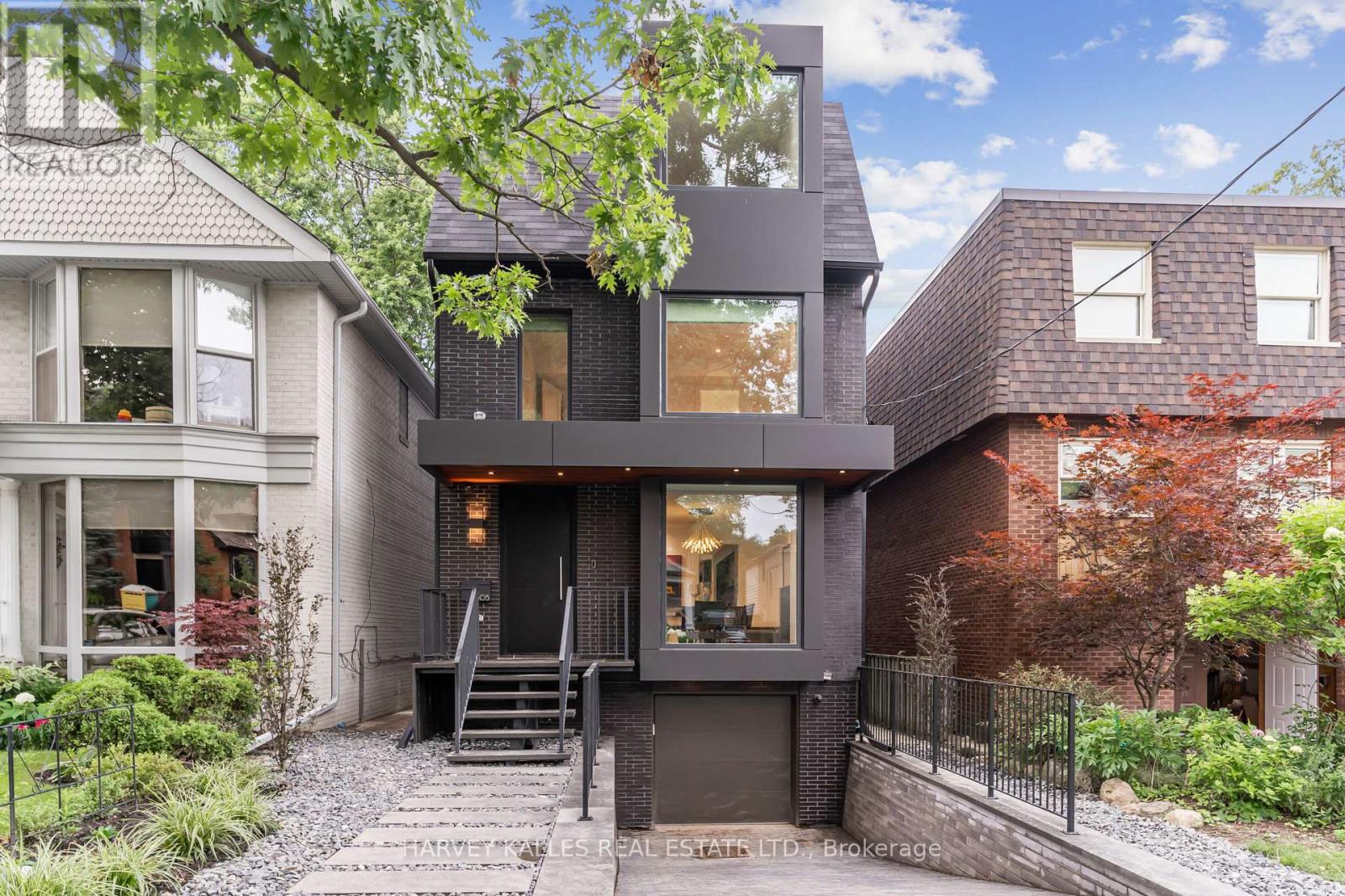 MLS® listing #30255032 for sale located at 305 GLEN ROAD