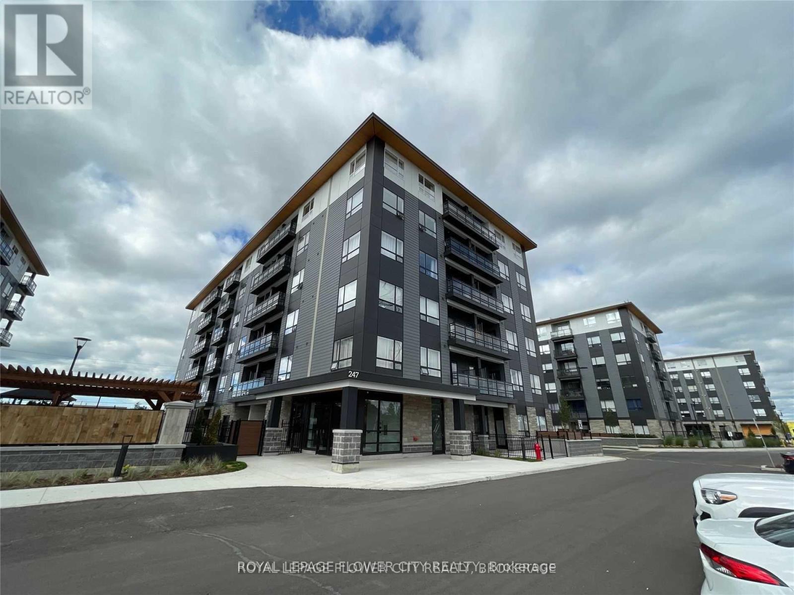 MLS® listing #30256432 for sale located at 206 - 247 NORTHFIELD DRIVE E