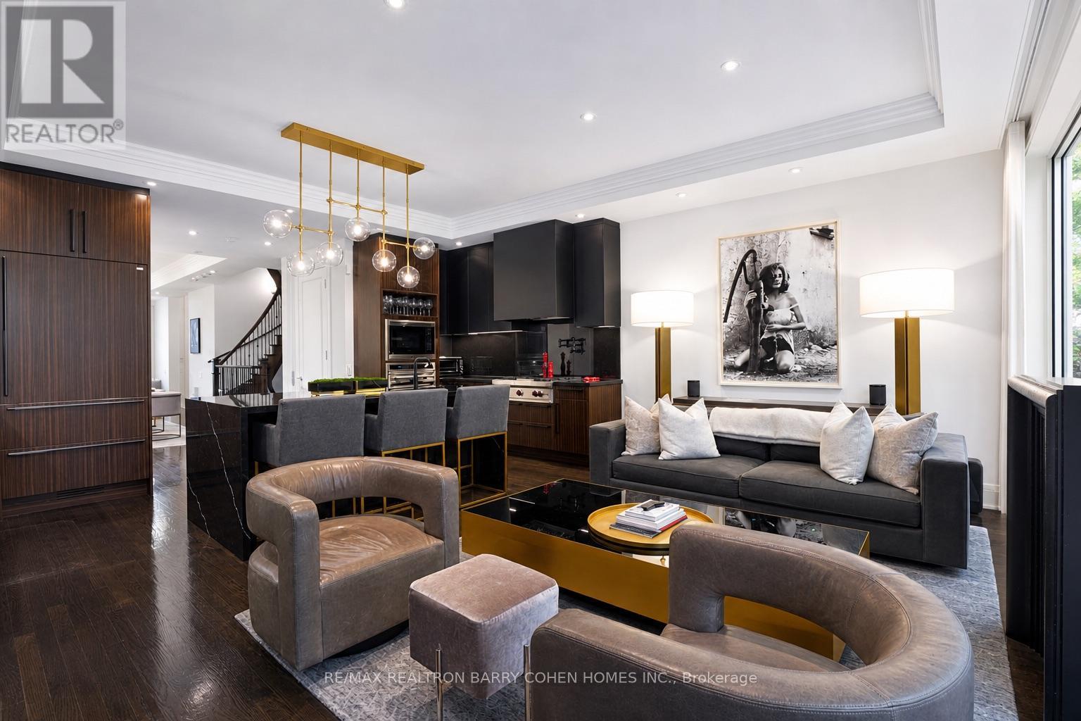 MLS® listing #30256768 for sale located at 117 SCOLLARD STREET