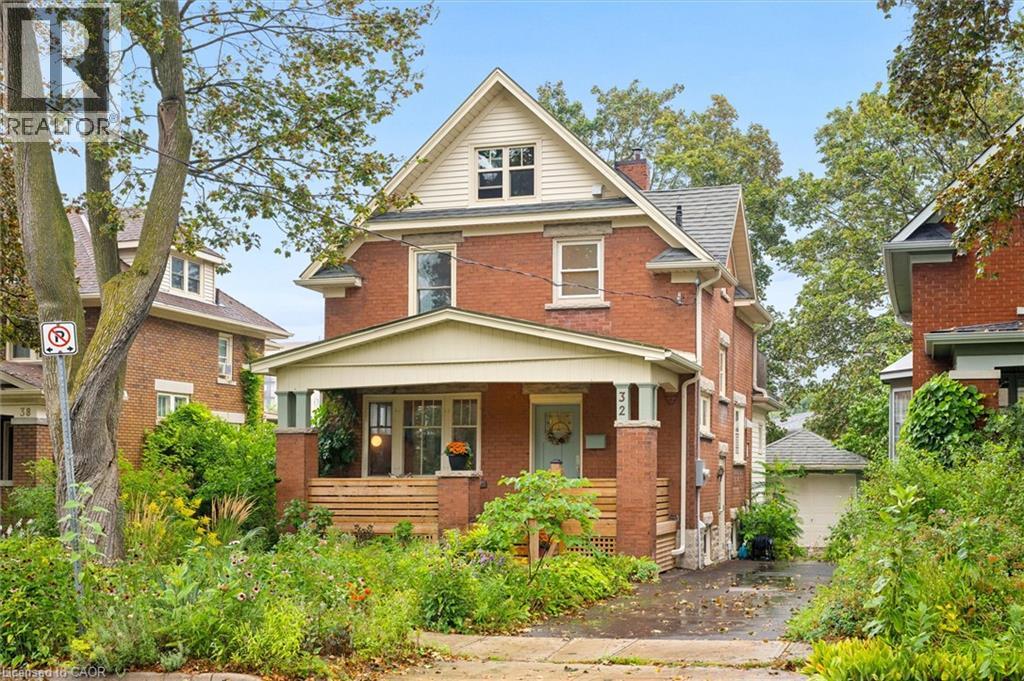 MLS® listing #30258418 for sale located at 32 MARY Street