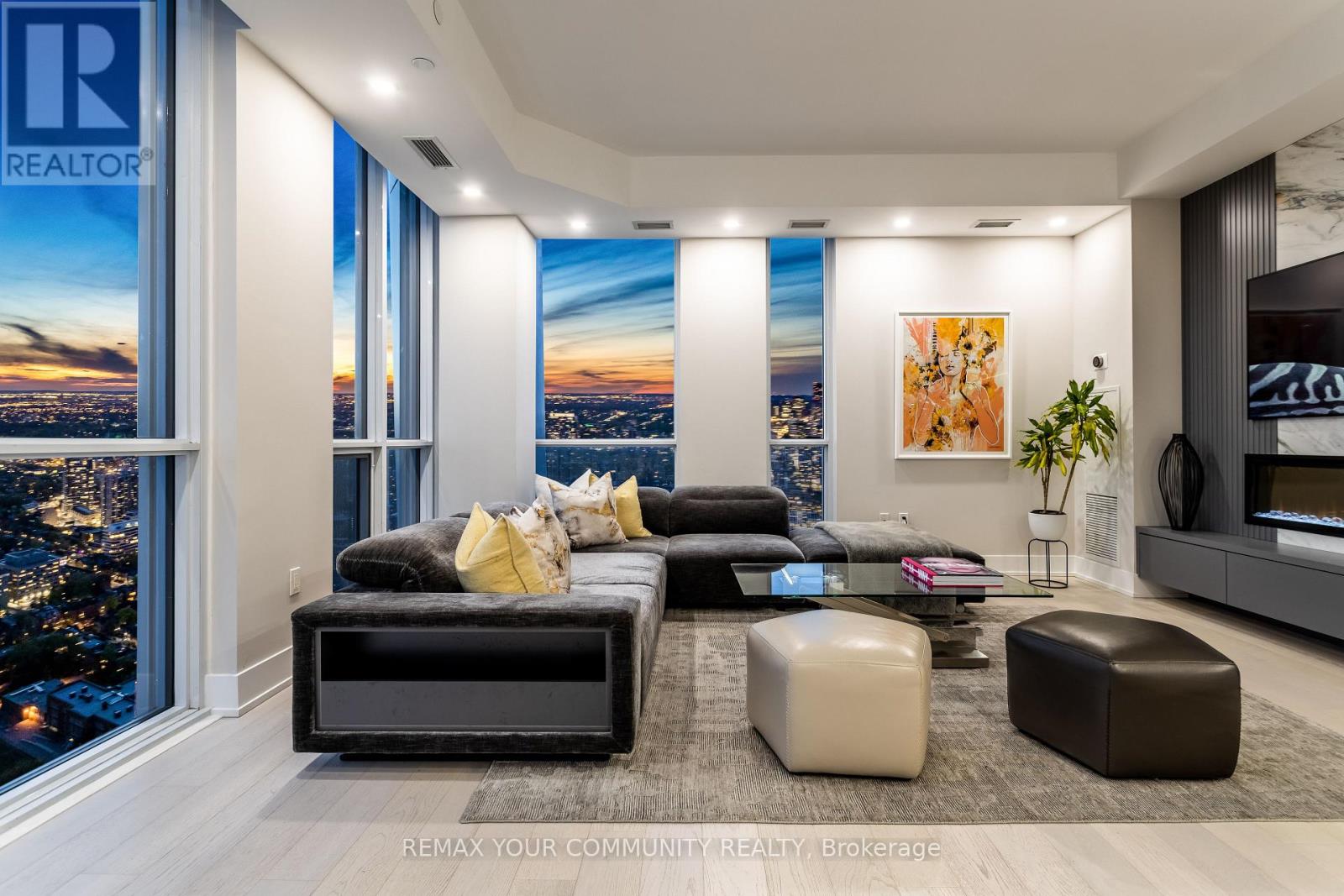 MLS® listing #30260443 for sale located at 5405 - 1 YORKVILLE AVENUE