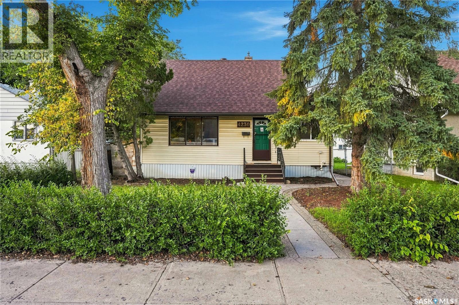 MLS® listing #30265195 for sale located at 4230 6th AVENUE
