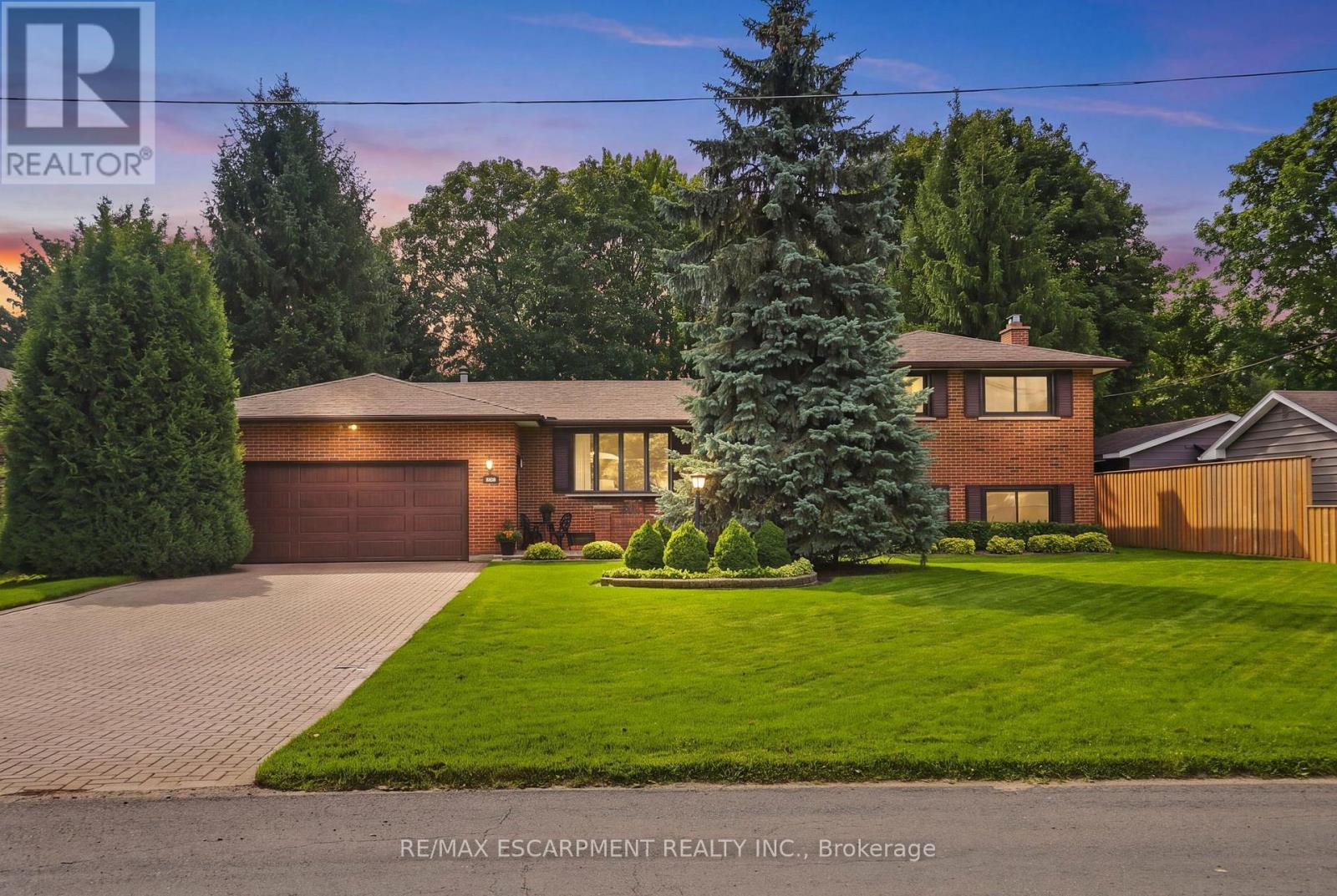 MLS® listing #30265321 for sale located at 8 NORBERT STREET