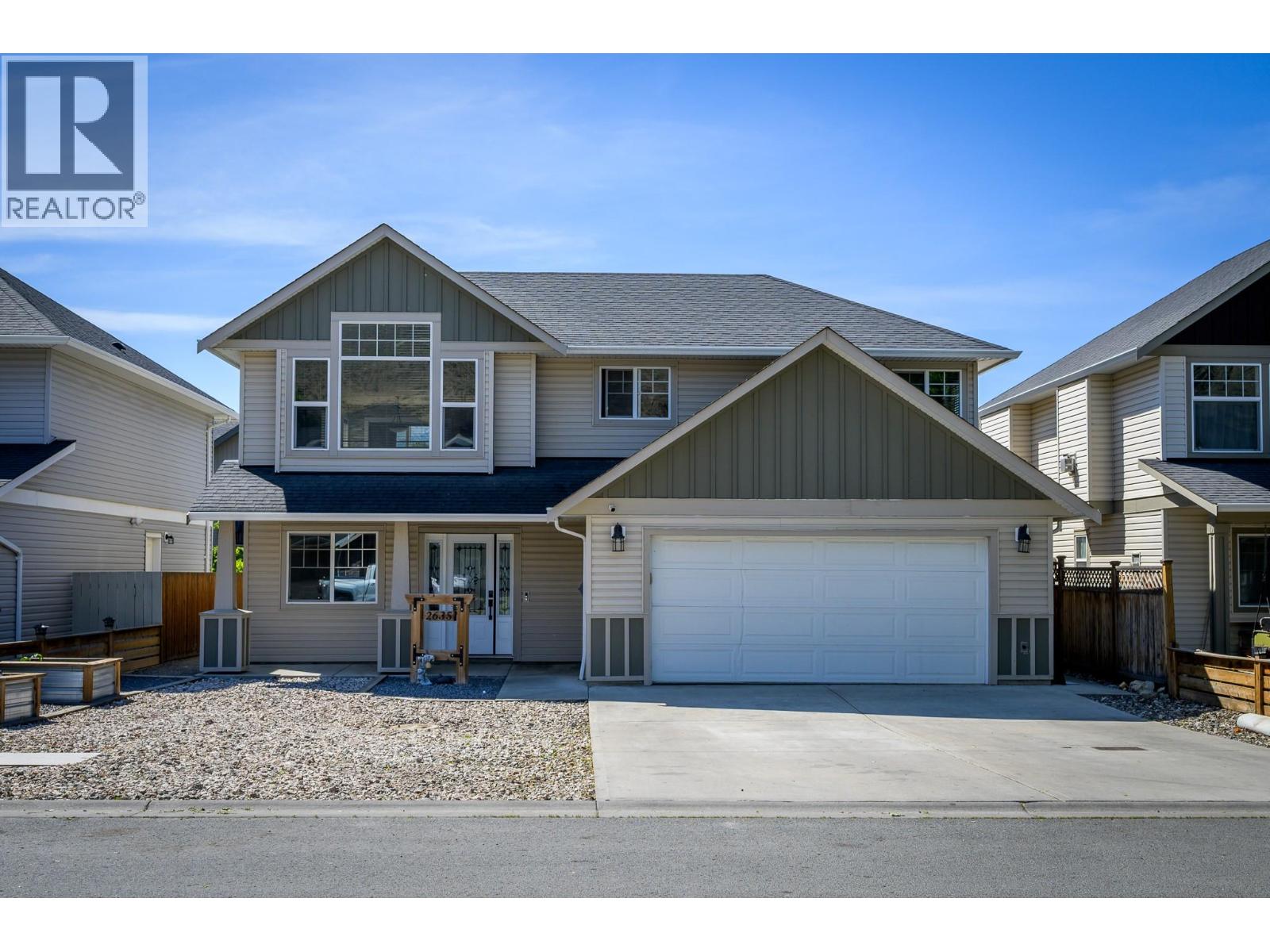MLS® listing #30266536 for sale located at 2635 Rosewood Avenue