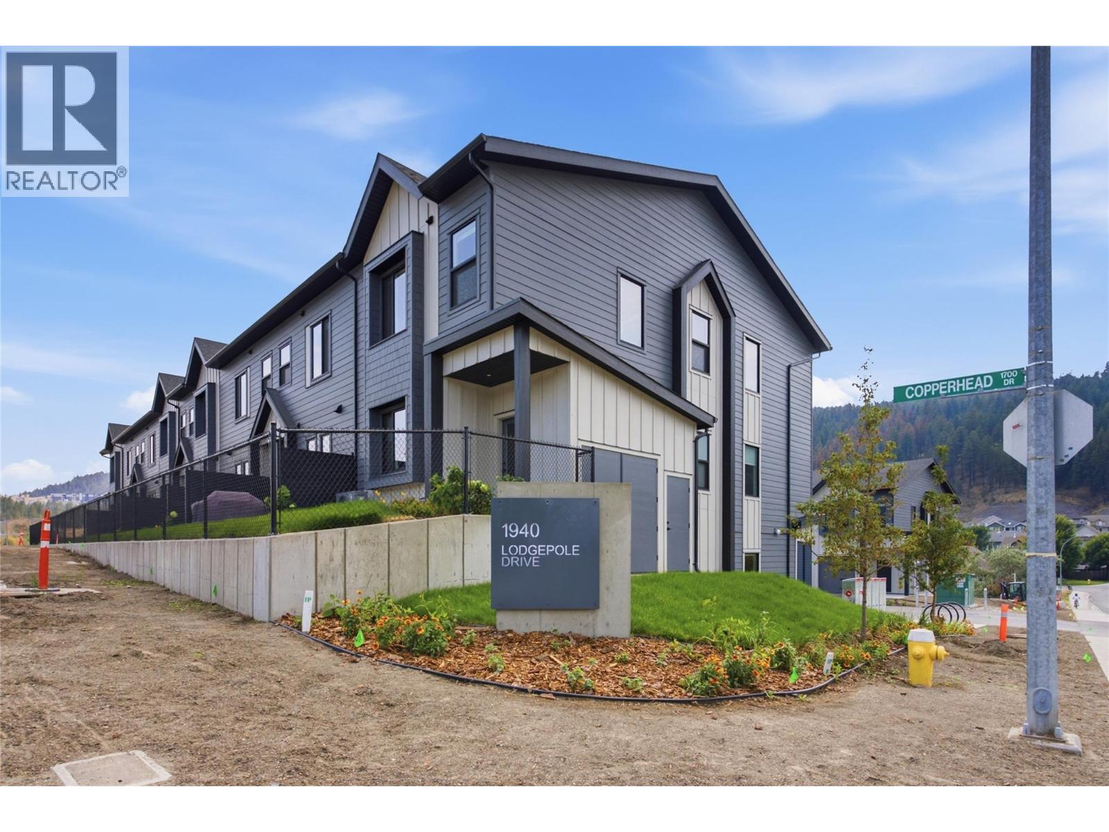 MLS® listing #30266858 for sale located at 1940 Lodgepole Drive Unit# 105