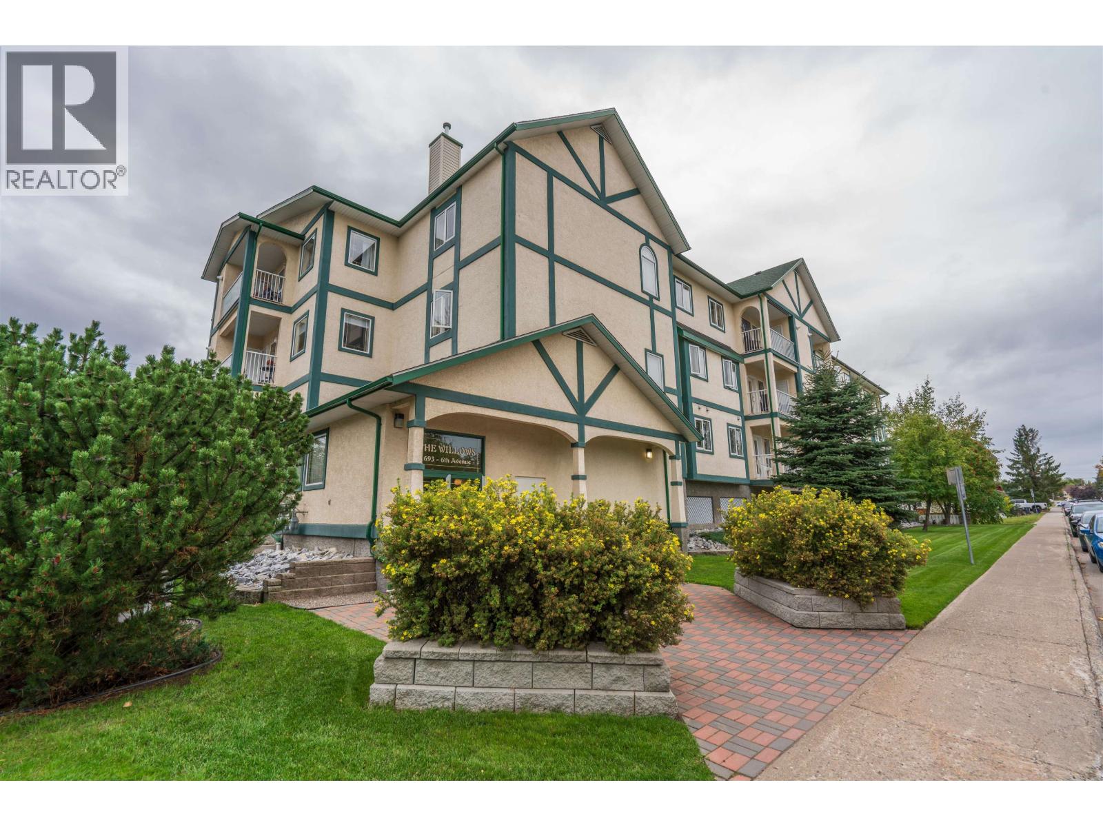 MLS® listing #30270104 for sale located at 205 1963 6TH AVENUE