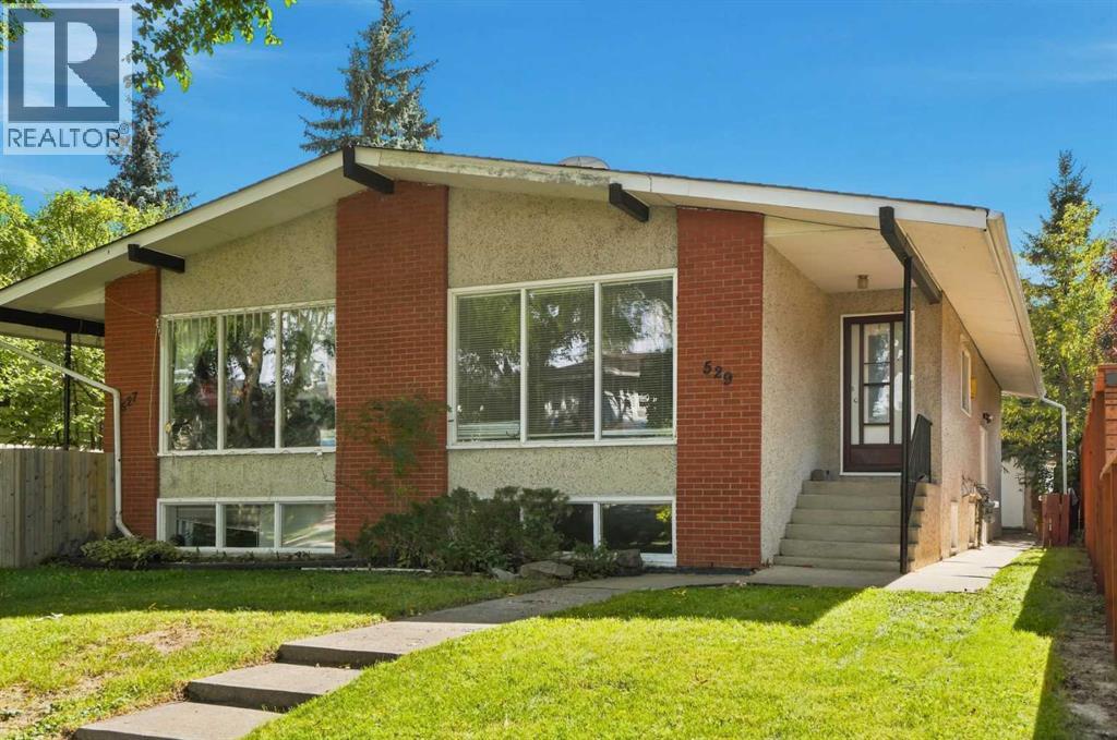 MLS® listing #30270192 for sale located at 529 28 Avenue NW