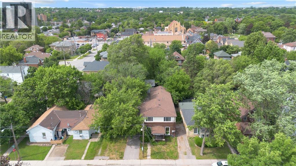 MLS® listing #30270265 for sale located at 8 VICTORIA Street